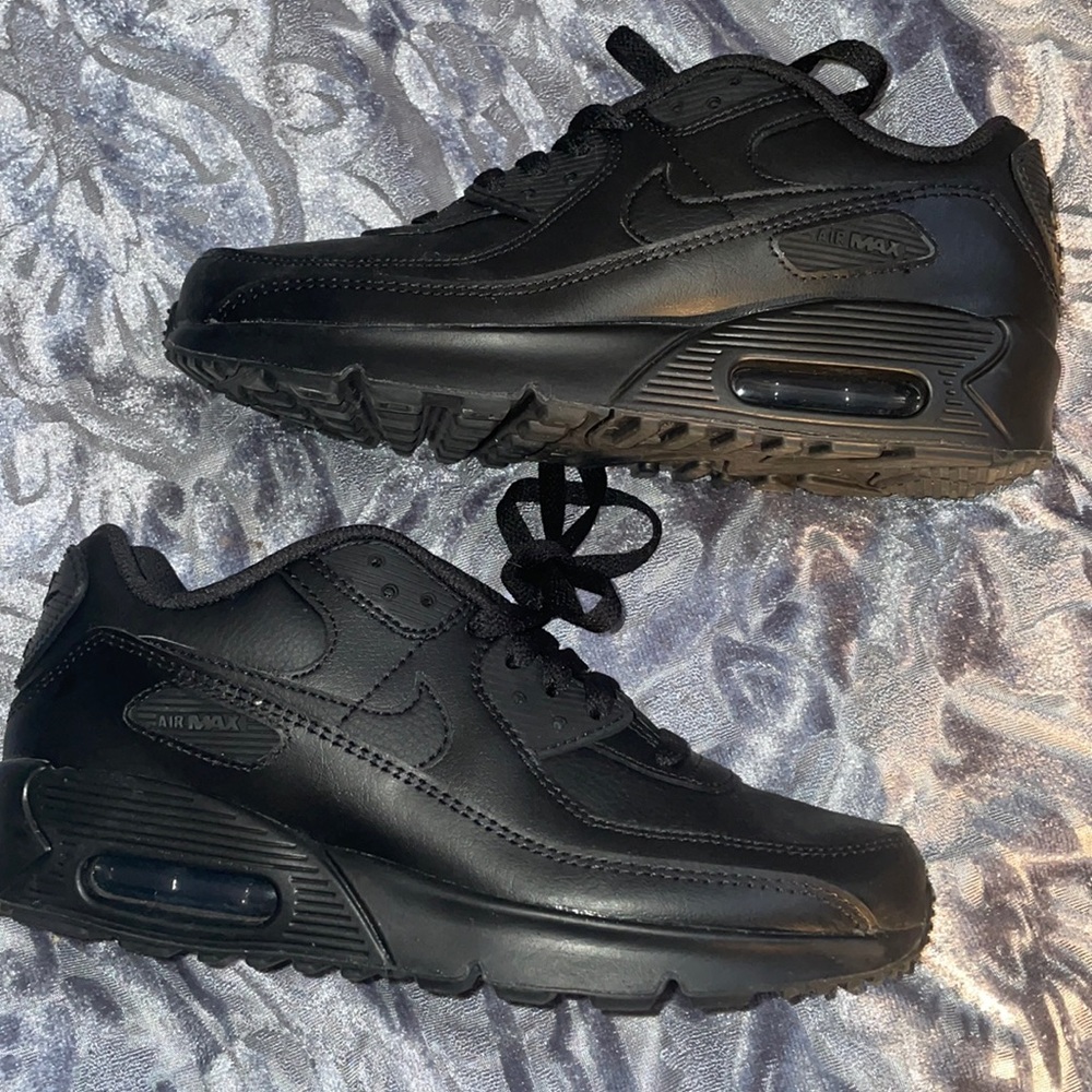 Black Nike Air Max (GS)